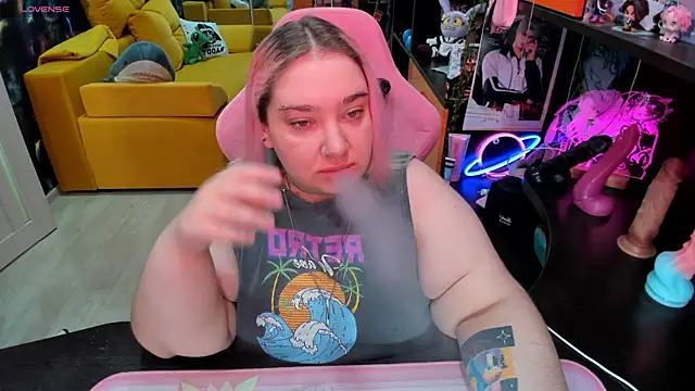 Softie Sofy online show from 06-23-26, 03:04