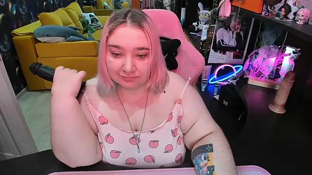 Softie Sofy online show from 06-29-26, 03:02