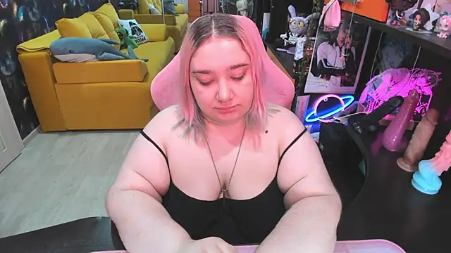 Softie Sofy online show from 06-30-26, 02:34