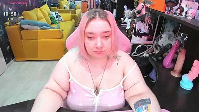 Softie Sofy online show from 07-05-26, 01:56