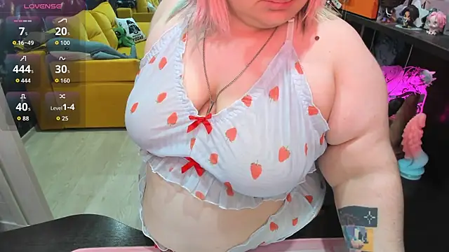 Softie Sofy online show from 07-06-26, 01:46