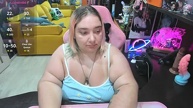 Softie Sofy online show from 07-22-26, 01:41