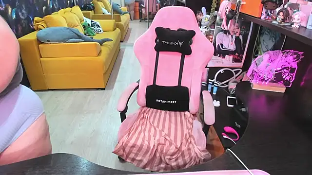 Softie Sofy online show from 08-01-26, 02:33