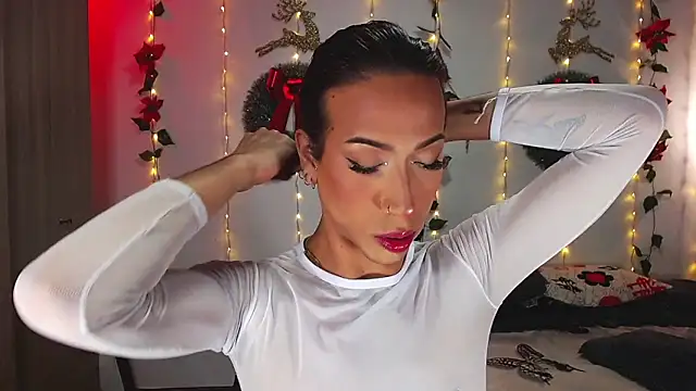 Snapshot of Kenisha_Sweet chatting on 12-14-24, 02:01 Kenisha Sweet online show from 12-14-24, 02:01