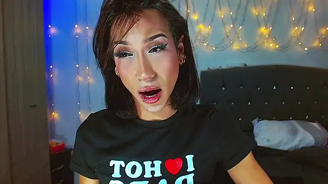 Snapshot of Kenisha_Sweet chatting on 02-04-25, 05:10 Kenisha Sweet online show from 02-04-25, 05:10