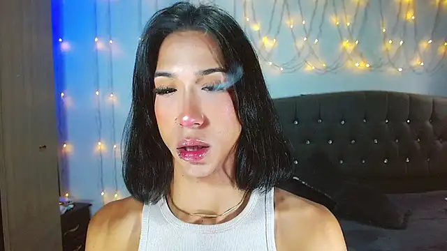 Snapshot of Kenisha_Sweet chatting on 02-23-25, 09:26 Kenisha Sweet online show from 02-23-25, 09:26