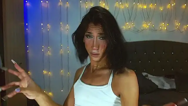 Snapshot of Kenisha_Sweet chatting on 02-27-25, 07:37 Kenisha Sweet online show from 02-27-25, 07:37