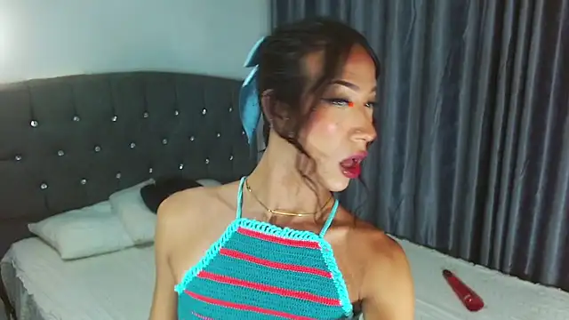 Snapshot of Kenisha_Sweet chatting on 10-07-25, 05:32 Kenisha Sweet online show from 10-07-25, 05:32