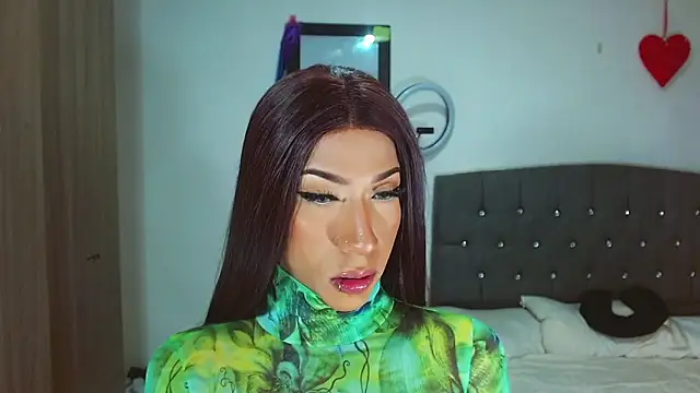 Snapshot of Kenisha_Sweet chatting on 10-10-25, 08:52 Kenisha Sweet online show from 10-10-25, 08:52