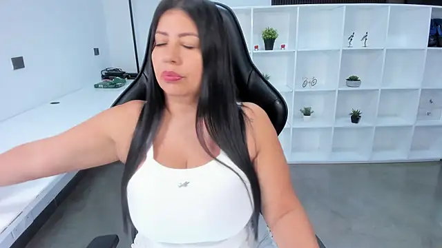 natural bigboobs online show from 11-09-25, 07:34