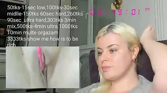 Snapshot of queenofthenighttt chatting on 02-18-25, 02:49 queenofthenighttt online show from 02-18-25, 02:49