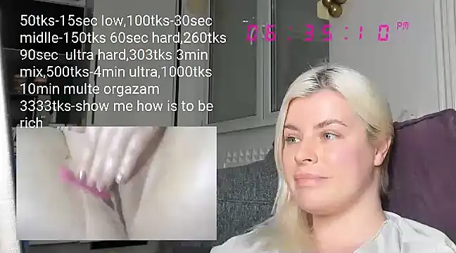 Snapshot of queenofthenighttt chatting on 02-22-25, 05:35 queenofthenighttt online show from 02-22-25, 05:35