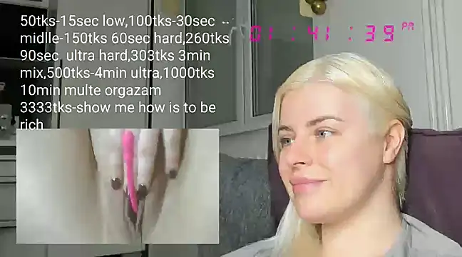 Snapshot of queenofthenighttt chatting on 02-28-25, 12:42 queenofthenighttt online show from 02-28-25, 12:42