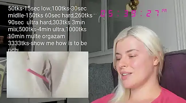 Snapshot of queenofthenighttt chatting on 03-14-25, 04:40 queenofthenighttt online show from 03-14-25, 04:40
