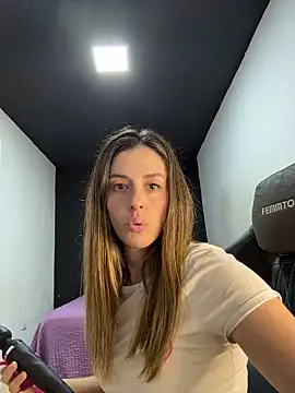 Snapshot of waspy chatting on 10-13-25, 12:54 waspy online show from 10-13-25, 12:54