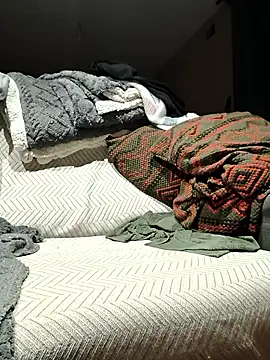 Snapshot of 207RCCam chatting on 01-08-26, 06:48 207RCCam online show from 01-08-26, 06:48