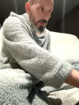 Snapshot of 207RCCam chatting on 02-15-26, 10:17 207RCCam online show from 02-15-26, 10:17