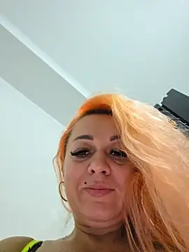 Snapshot of Ruxy42ETT chatting on 12-02-25, 05:02 Ruxy42ETT online show from 12-02-25, 05:02