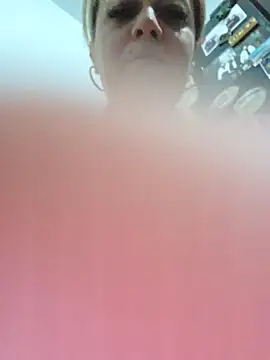 Snapshot of Ruxy42ETT chatting on 02-26-26, 04:11 Ruxy42ETT online show from 02-26-26, 04:11