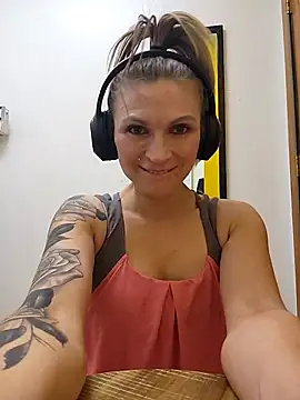 MaddisonX online show from 03-19-26, 06:50