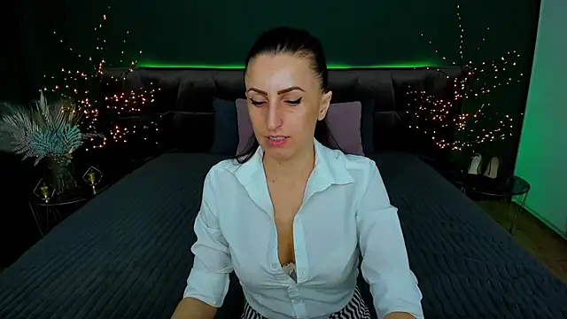 Rebecca Diamond online show from 03-19-25, 12:23