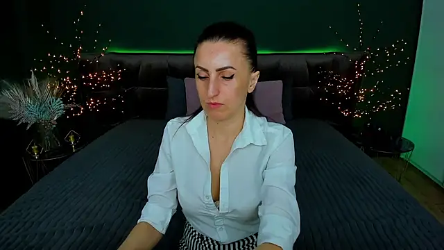 Rebecca Diamond online show from 03-19-25, 03:29