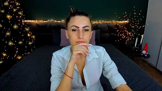 Rebecca Diamond online show from 12-16-25, 07:13