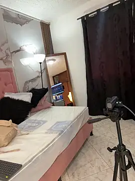 Eva MilfF online show from 04-17-26, 01:14