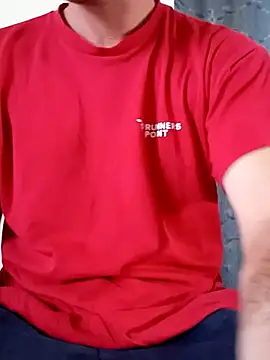 Snapshot of Rolandxxxr chatting on 01-01-25, 11:38 Rolandxxxr online show from 01-01-25, 11:38