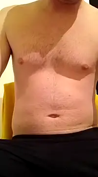 Snapshot of Rolandxxxr chatting on 02-23-25, 09:48 Rolandxxxr online show from 02-23-25, 09:48