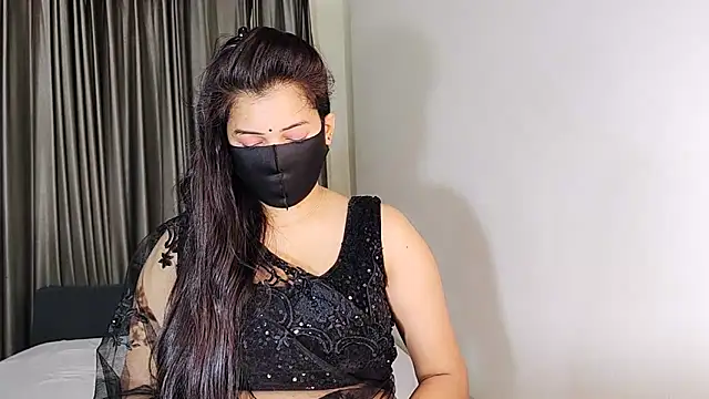 YourLovelyQueen online show from 12-24-24, 03:58