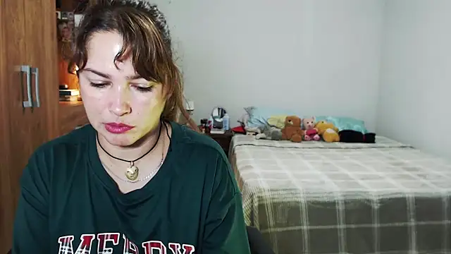 Snapshot of solamatista11 chatting on 12-22-25, 10:40 solamatista11 online show from 12-22-25, 10:40