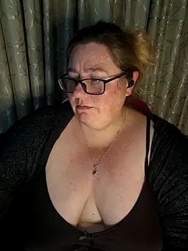 Iceprincess2bad4u online show from 04-27-26, 06:17