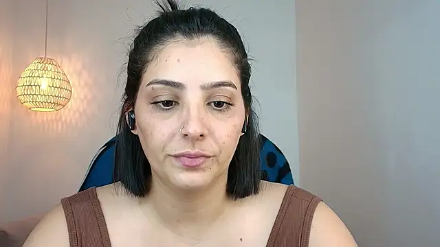 Snapshot of YummyAnna_ chatting on 04-29-26, 08:37 YummyAnna online show from 04-29-26, 08:37