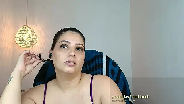 Snapshot of YummyAnna_ chatting on 05-08-26, 08:14 YummyAnna online show from 05-08-26, 08:14