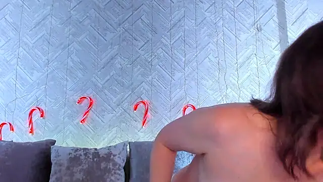 Snapshot of EvaBarsa_ chatting on 12-18-24, 03:15 EvaBarsa  online show from 12-18-24, 03:15
