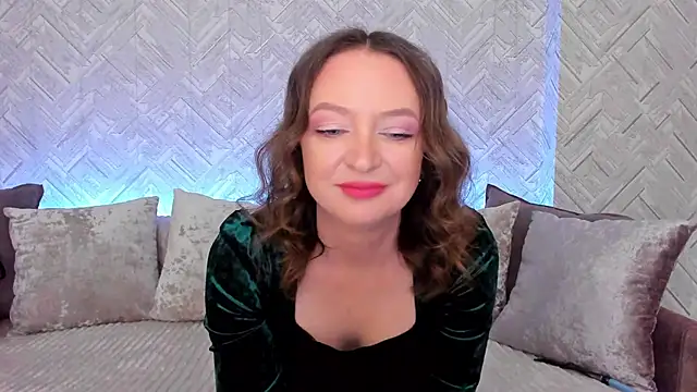 EvaBarsa  online show from 11-18-25, 09:14