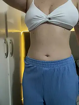 Snapshot of larrysalopes chatting on 03-20-26, 10:25 larrysalopes online show from 03-20-26, 10:25