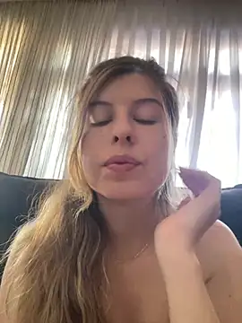 Snapshot of larrysalopes chatting on 04-02-26, 07:33 larrysalopes online show from 04-02-26, 07:33