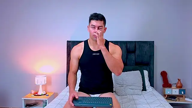 FelipeAndMarcello3 online show from 04-23-26, 02:08