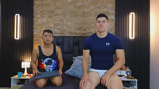 Snapshot of FelipeAndMarcello3 chatting on 07-27-26, 02:13 FelipeAndMarcello3 online show from 07-27-26, 02:13