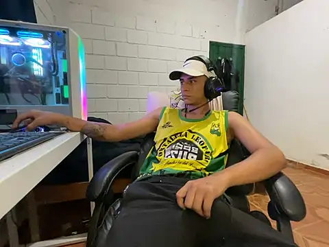 Max TheHorseDick online show from 04-21-26, 02:51