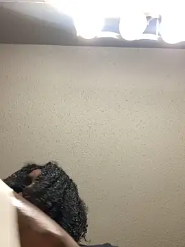 Foreignthababyy online show from 11-18-25, 03:16