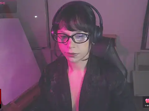 Snapshot of alien__show chatting on 03-10-26, 03:22 alien show online show from 03-10-26, 03:22