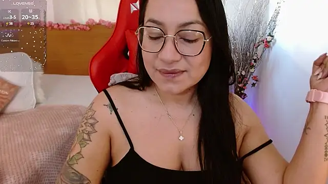 lucy luu  online show from 01-23-25, 02:17