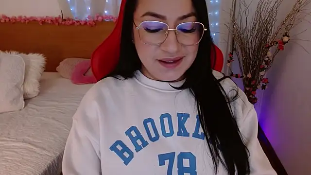 lucy luu  online show from 03-05-25, 07:27