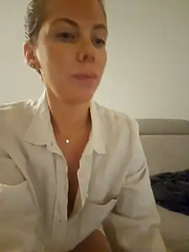 novaforyou1 online show from 10-21-25, 05:46