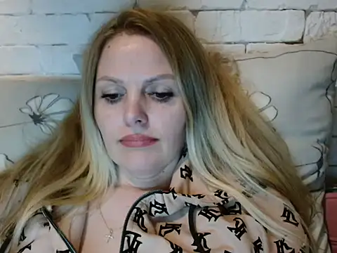 Angel girllovemy online show from 11-28-25, 04:20