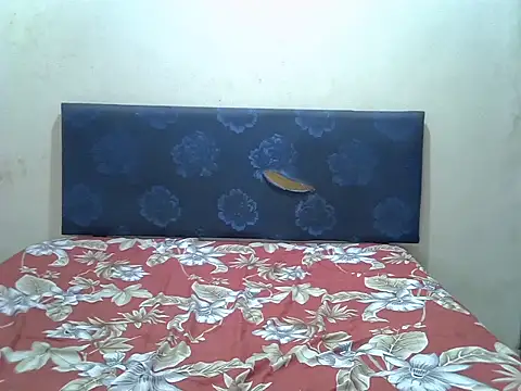 Snapshot of Spice202 chatting on 09-17-25, 07:32 Spice202 online show from 09-17-25, 07:32