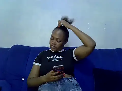 Snapshot of Spice202 chatting on 10-13-25, 08:03 Spice202 online show from 10-13-25, 08:03